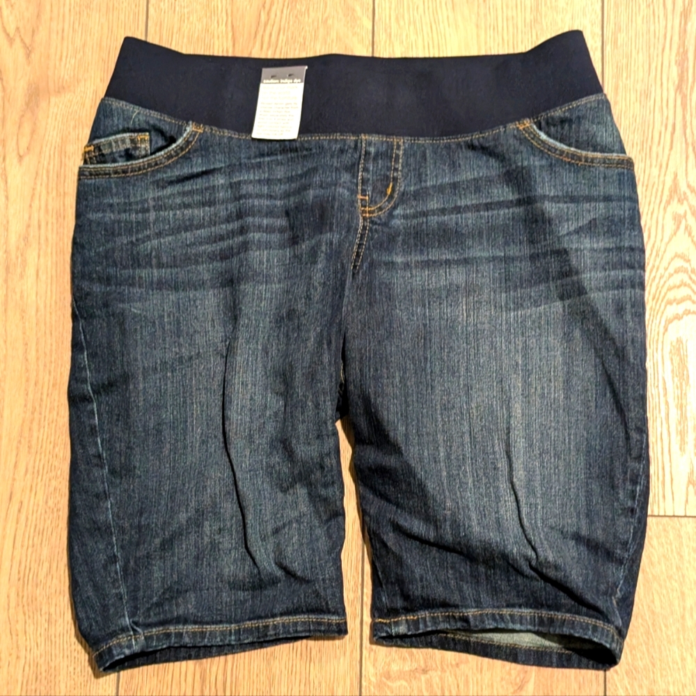 NEW LIZ LANGE Maternity S Small Shorts Dark Denim Jean BERMUDA Underbelly NWT